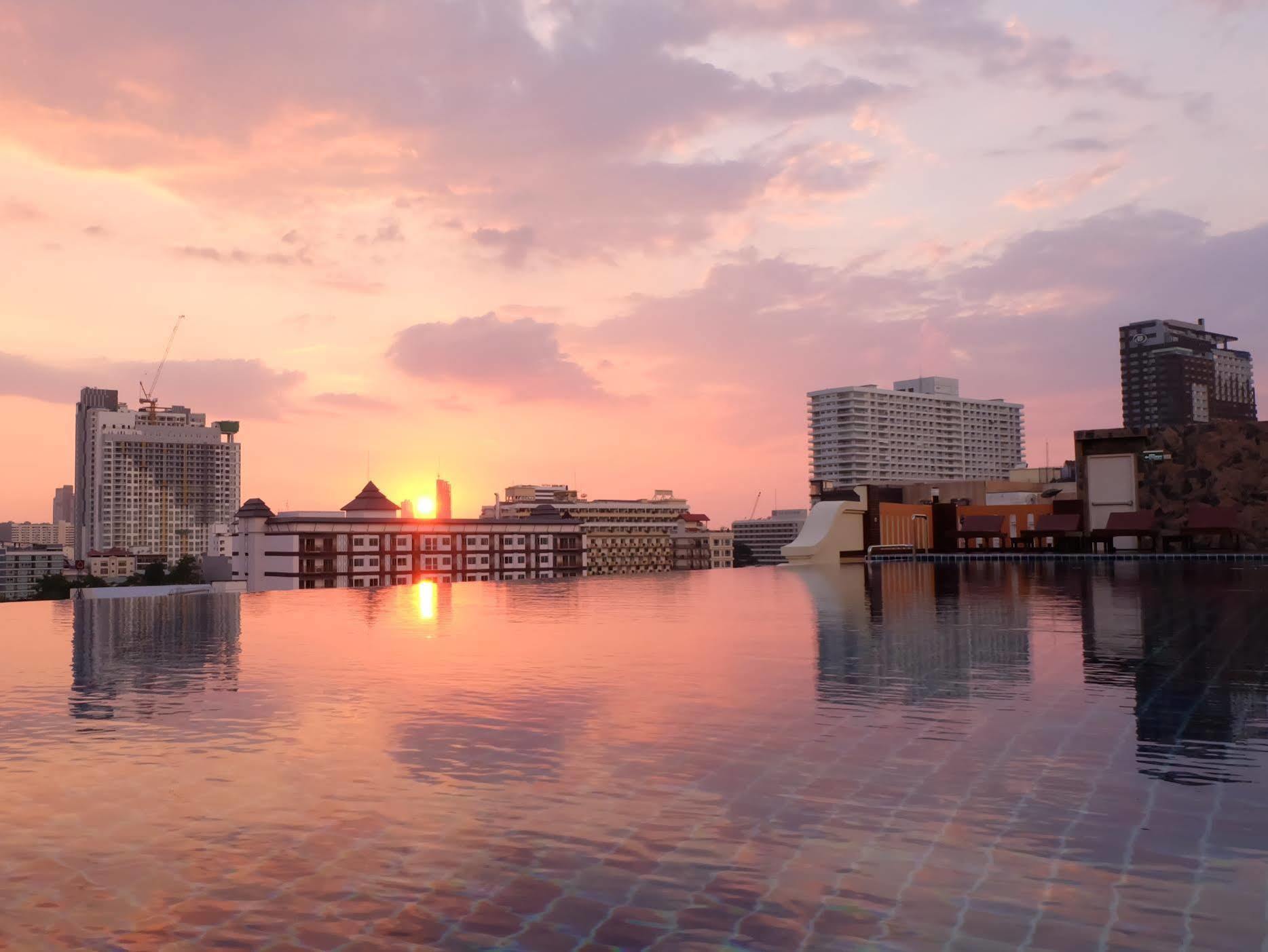 D Hotel Pattaya Exterior foto